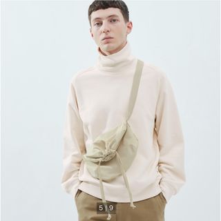 ユニクロ(UNIQLO)のドローストリングバッグ（スモール）(ショルダーバッグ)