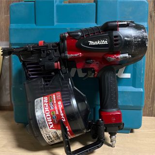 マキタ(Makita)のマキタ高圧エア釘打ち機　90㎜  完動品(工具/メンテナンス)