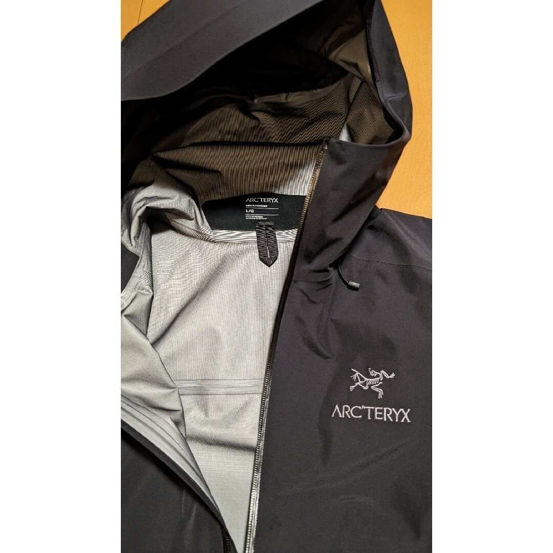 ARC'TERYX(アークテリクス)のアークテリクス ベータLT ジャケット 黒 ブラック Lサイズ メンズのジャケット/アウター(マウンテンパーカー)の商品写真