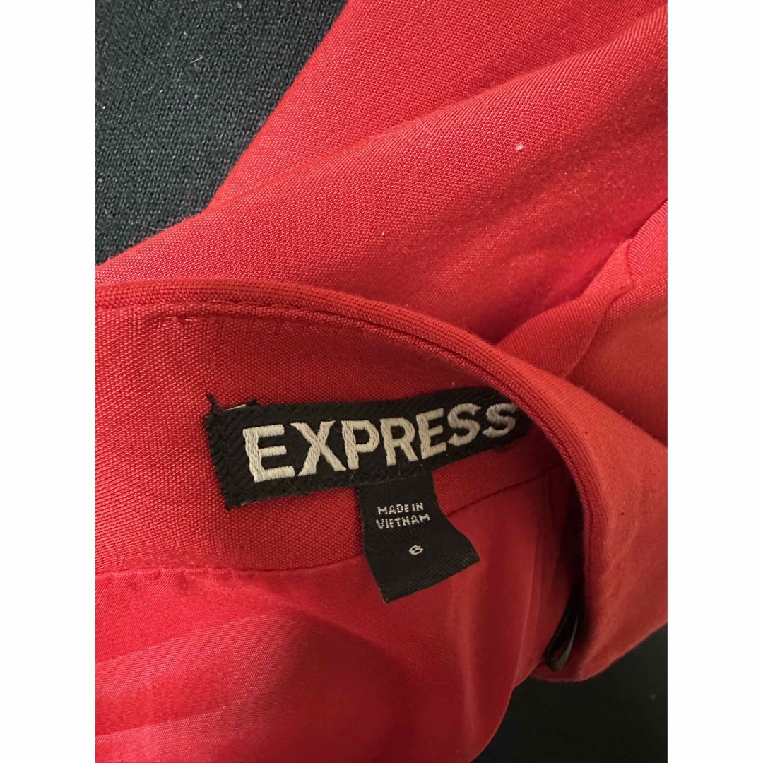 EXPRESS(エクスプレス)のサイズ6号　スカート　ミニスカート レディースのスカート(ミニスカート)の商品写真