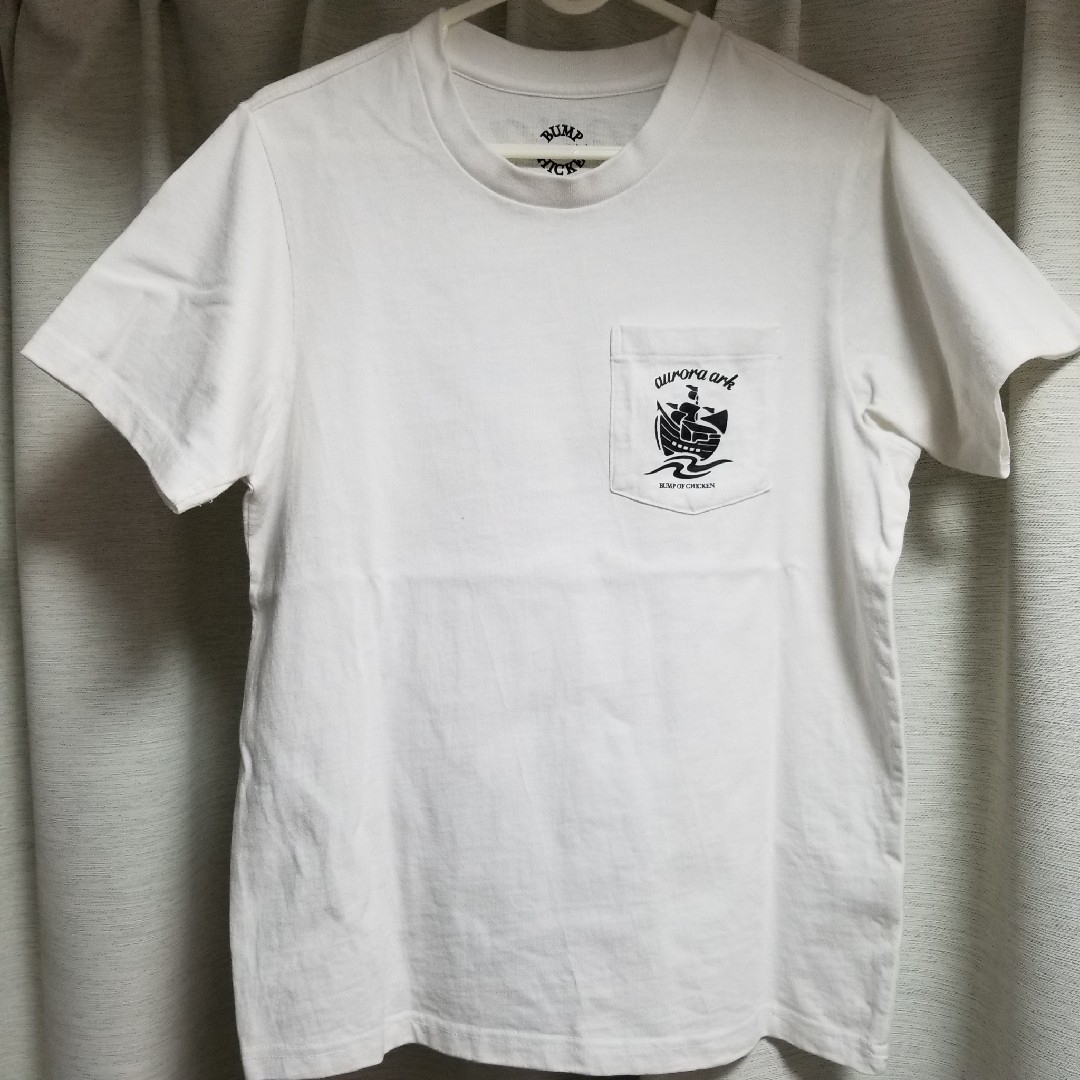 BUMP OF CHICKEN(バンプオブチキン)の【中古】BUMP 誕生日限定Tシャツ 藤原基央トマトT(M)+おまけ エンタメ/ホビーのタレントグッズ(ミュージシャン)の商品写真