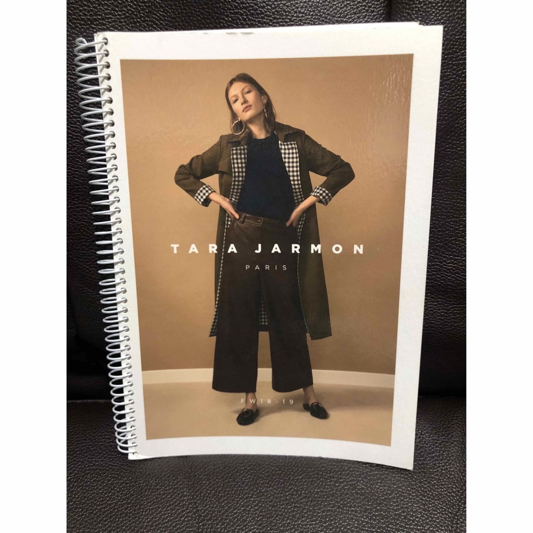 TARA JARMON(タラジャーモン)のTARA JARMON LOOK BOOK 3冊 インテリア/住まい/日用品のインテリア小物(その他)の商品写真