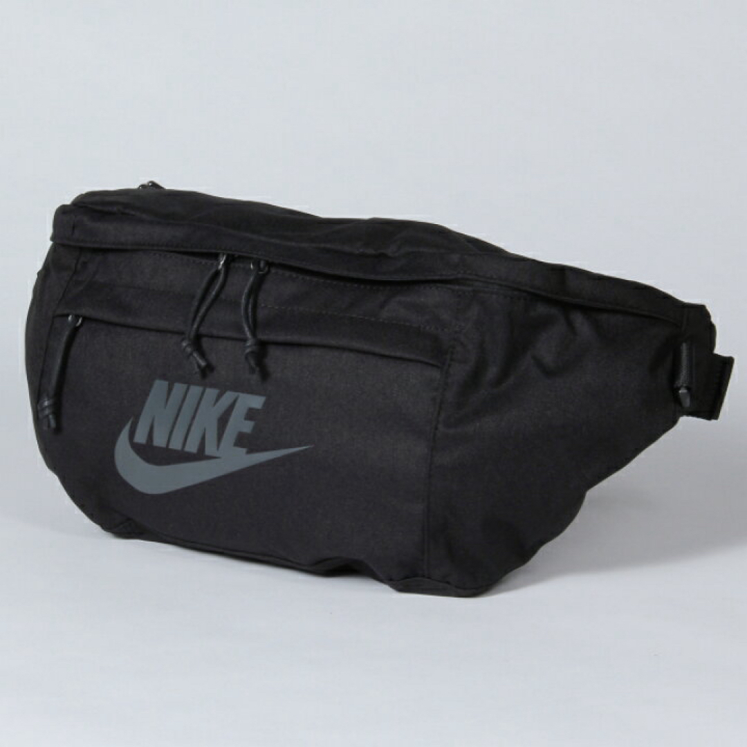 NIKE(ナイキ)のNike ナイキ　ボディーバック　10L ブラック　ヒップバック　ナイキ　バック レディースのバッグ(ボディバッグ/ウエストポーチ)の商品写真