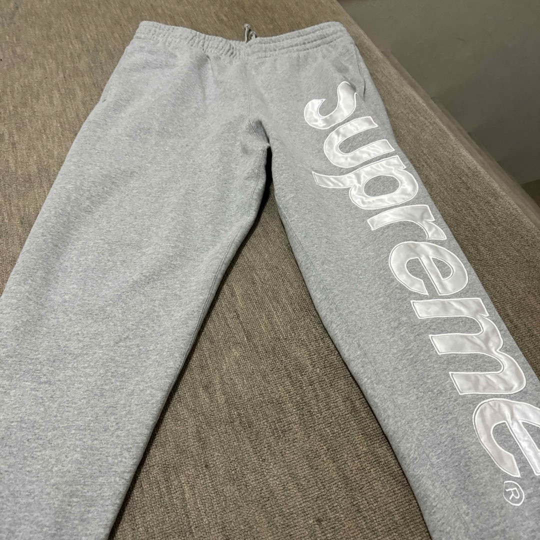 Supreme(シュプリーム)のシュプリーム　スエットパンツ メンズのトップス(スウェット)の商品写真