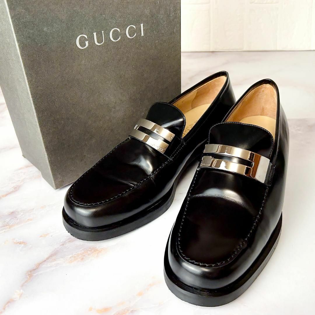 Gucci(グッチ)の【良品】GUCCI グッチ Gロゴ　金具　ブラック　ローファー　37サイズ レディースの靴/シューズ(ローファー/革靴)の商品写真