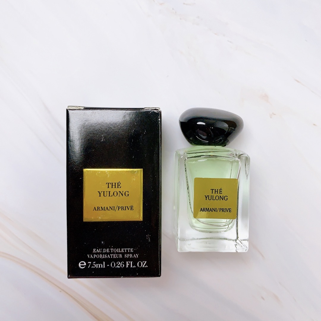 新品　アルマーニ プリヴェ ユーロン　7.5ml コスメ/美容の香水(ユニセックス)の商品写真
