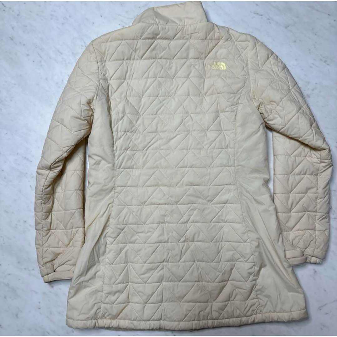 THE NORTH FACE(ザノースフェイス)の早い者勝ち4500円！微訳あり ノースフェイス　Ｌ　軽量 ライト ダウン コート レディースのジャケット/アウター(ダウンジャケット)の商品写真