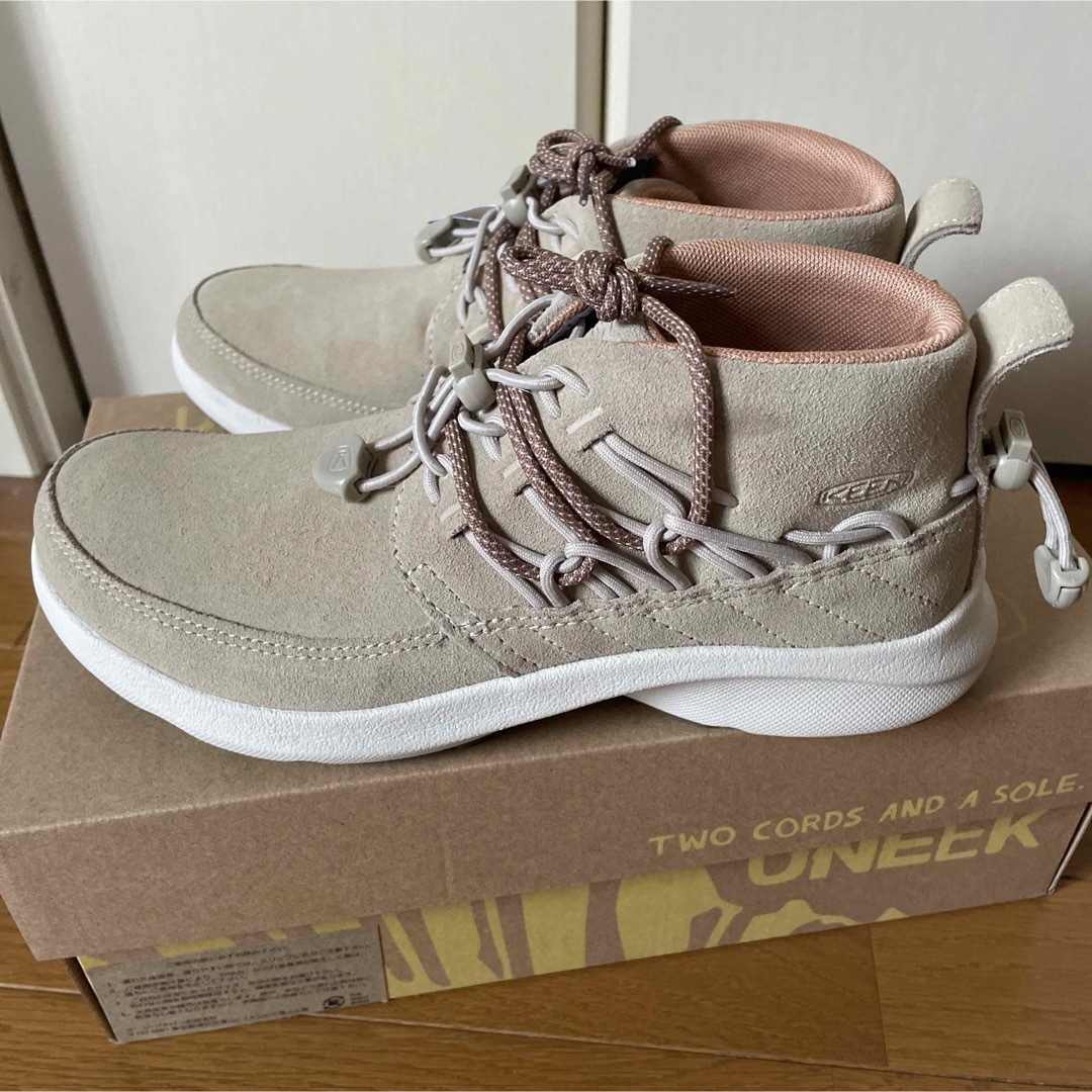 KEEN(キーン)のKEEN/キーン UNEEK CHUKKA ユニーク　チャッカ  アウトドア レディースの靴/シューズ(スニーカー)の商品写真