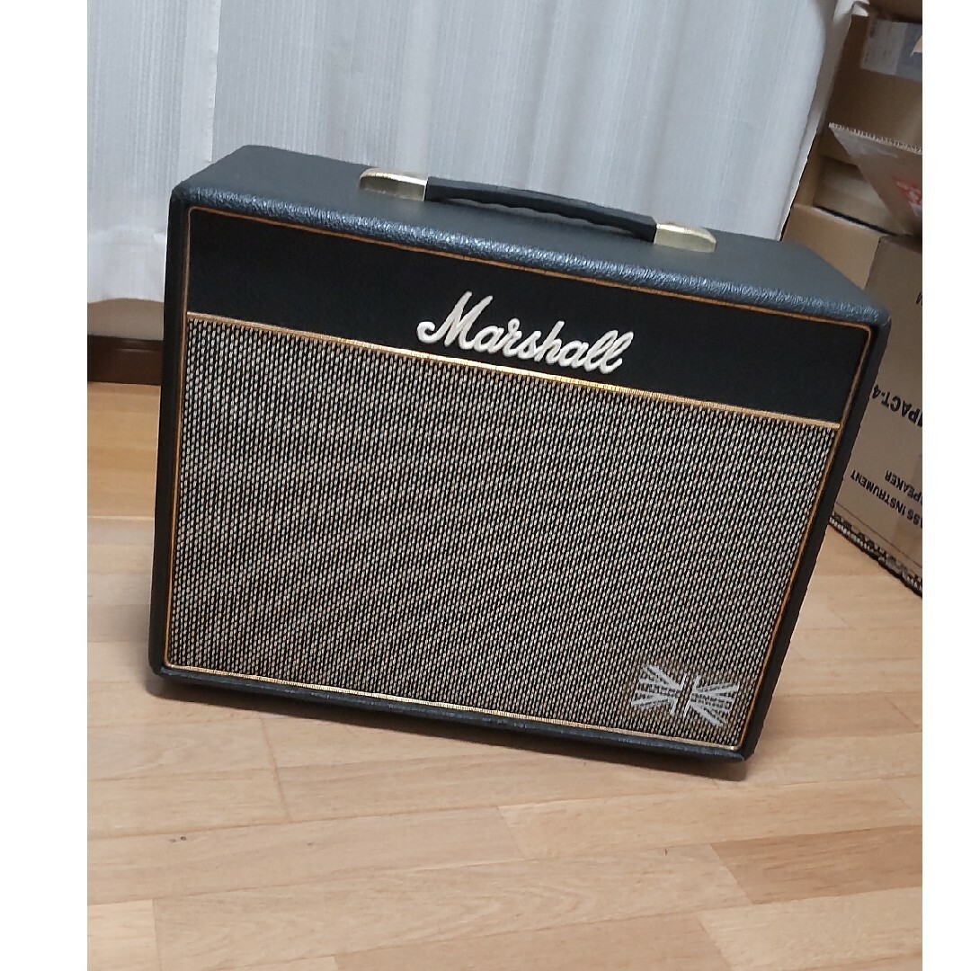 Marshall(マーシャル)のMarshall C110キャビネット 楽器のギター(ギターアンプ)の商品写真