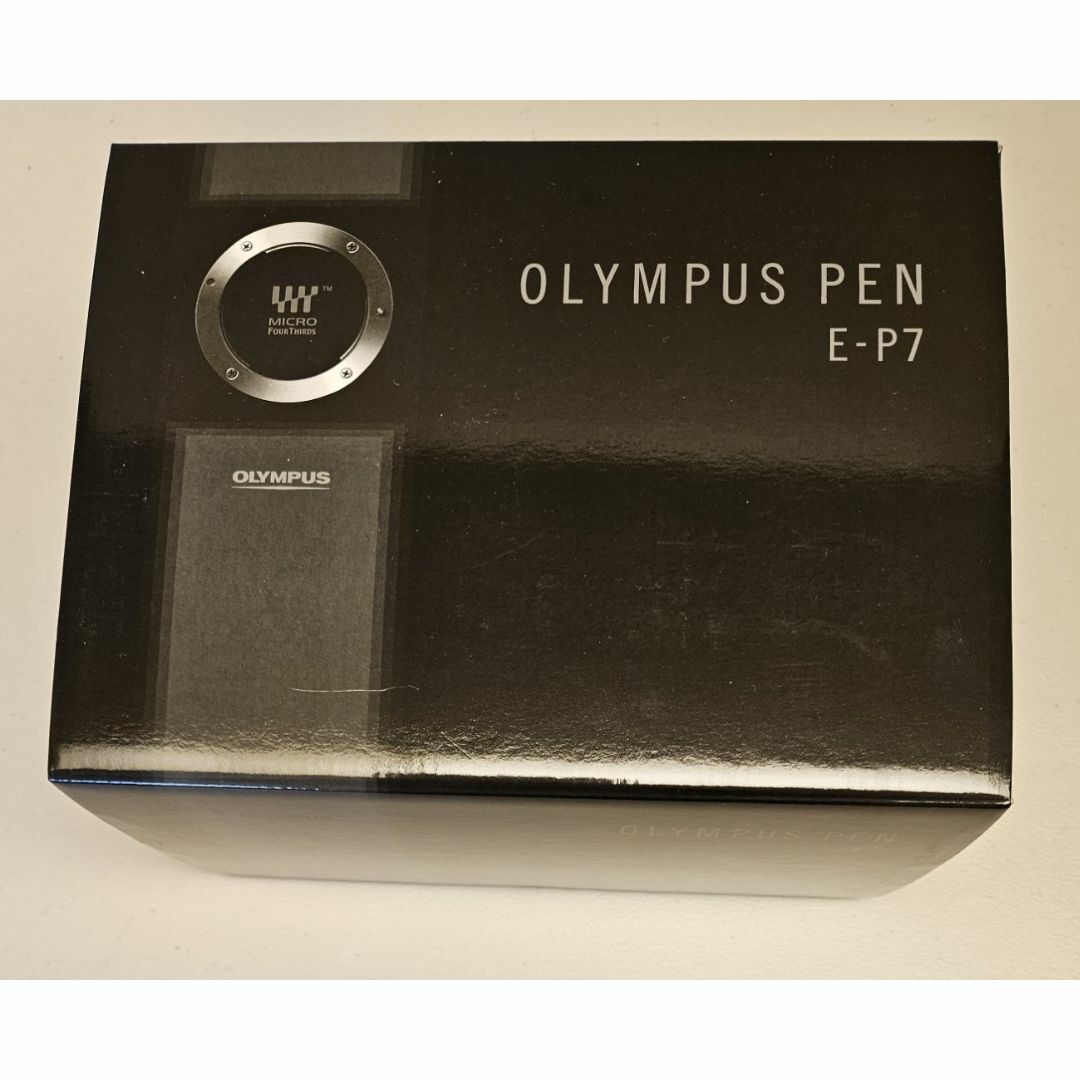 OLYMPUS(オリンパス)の【新品・未使用】オリンパス E-P7 PEN EZダブルズームキット ホワイト スマホ/家電/カメラのカメラ(ミラーレス一眼)の商品写真