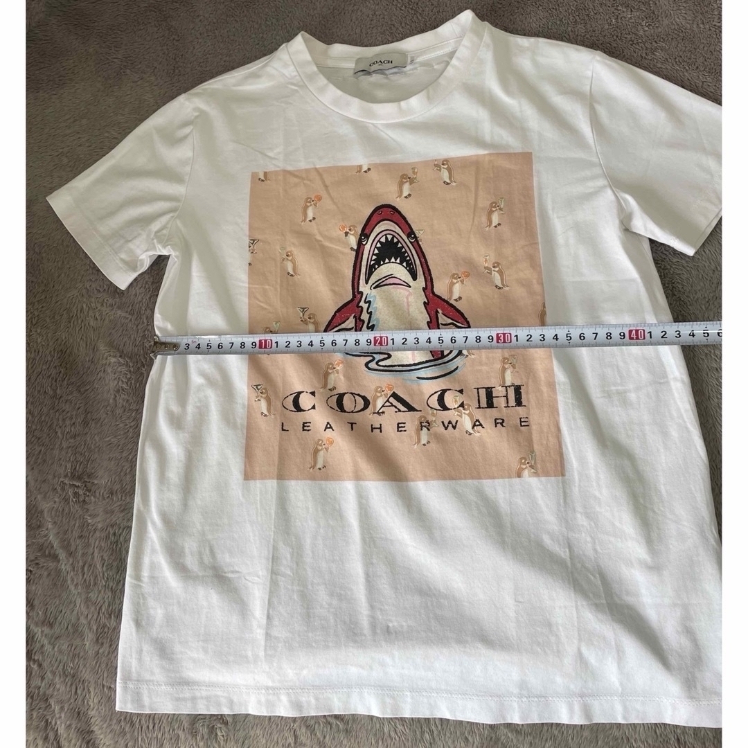 COACH(コーチ)のcoach shark  Tシャツ レディースのトップス(Tシャツ(半袖/袖なし))の商品写真