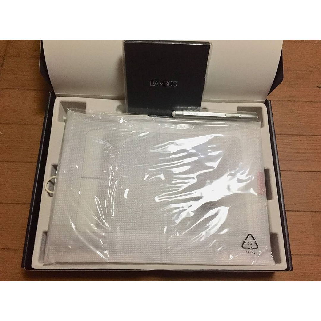 Wacom ペンタブレット CTH-661 エンタメ/ホビーのアート用品(コミック用品)の商品写真