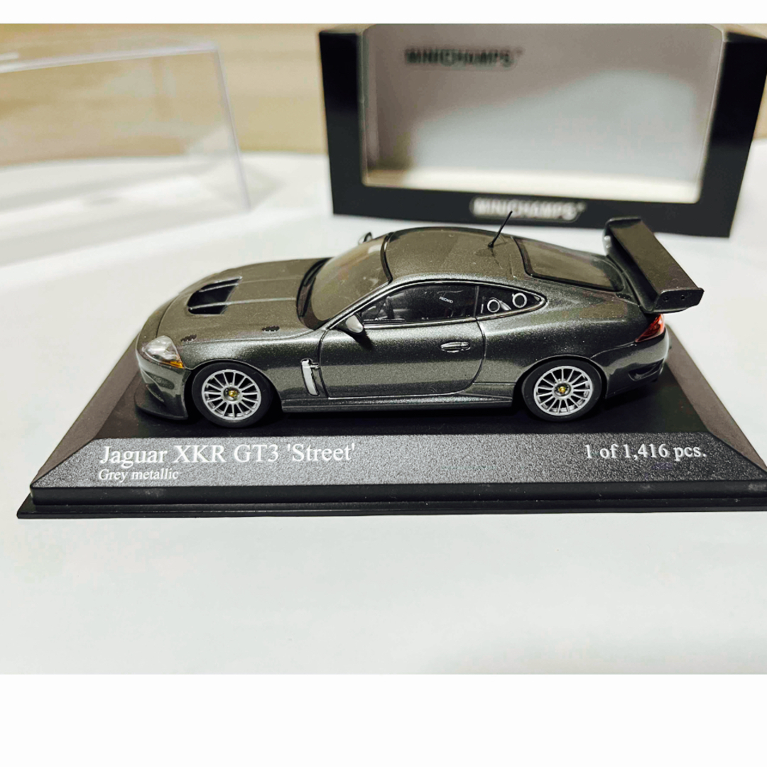 PMA(ピーエムエー)のPMA 1/43 JAGUAR XKR GT3 Street 2008 エンタメ/ホビーのおもちゃ/ぬいぐるみ(ミニカー)の商品写真