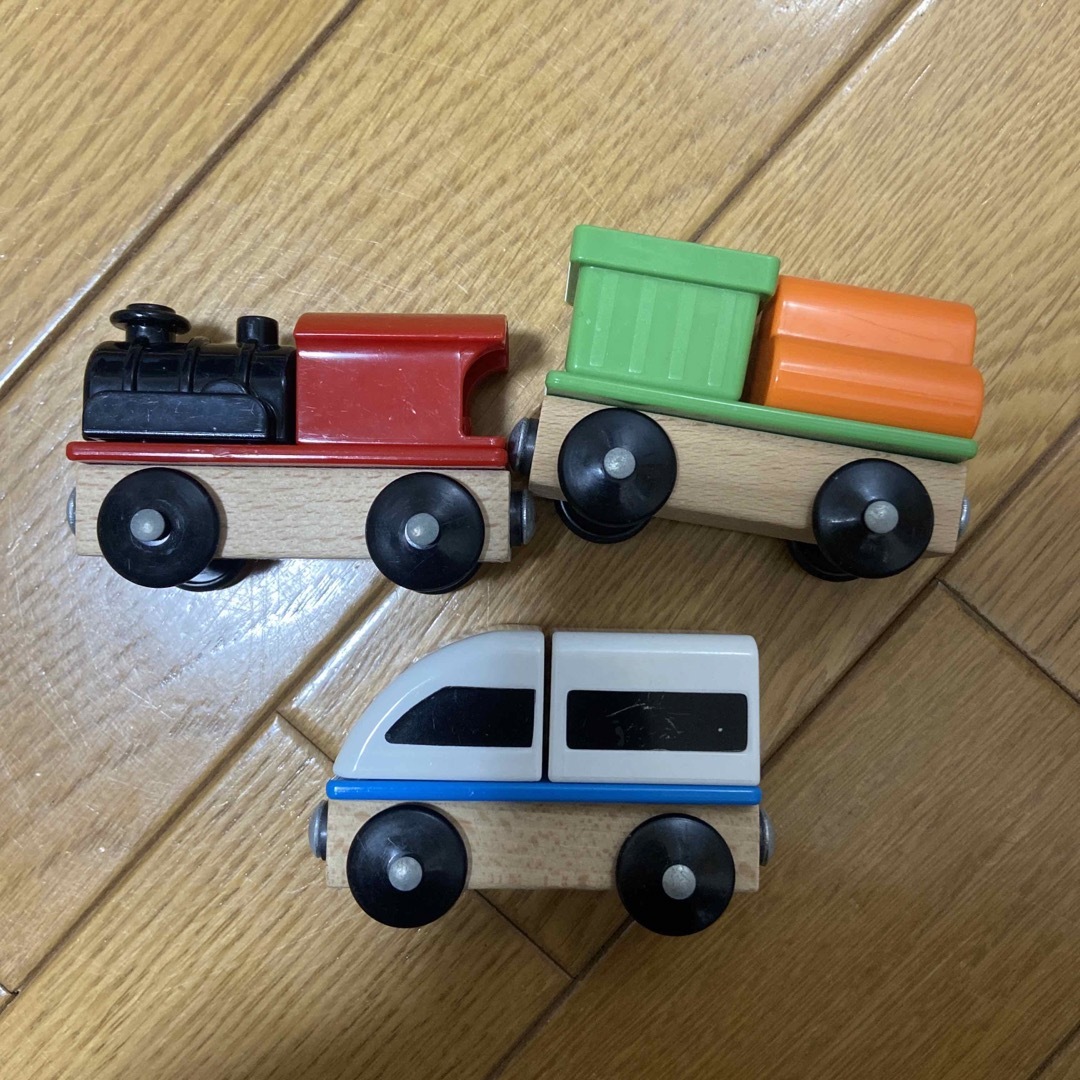 BRIO(ブリオ)のブリオIKEA電車のおもちゃセット キッズ/ベビー/マタニティのおもちゃ(電車のおもちゃ/車)の商品写真