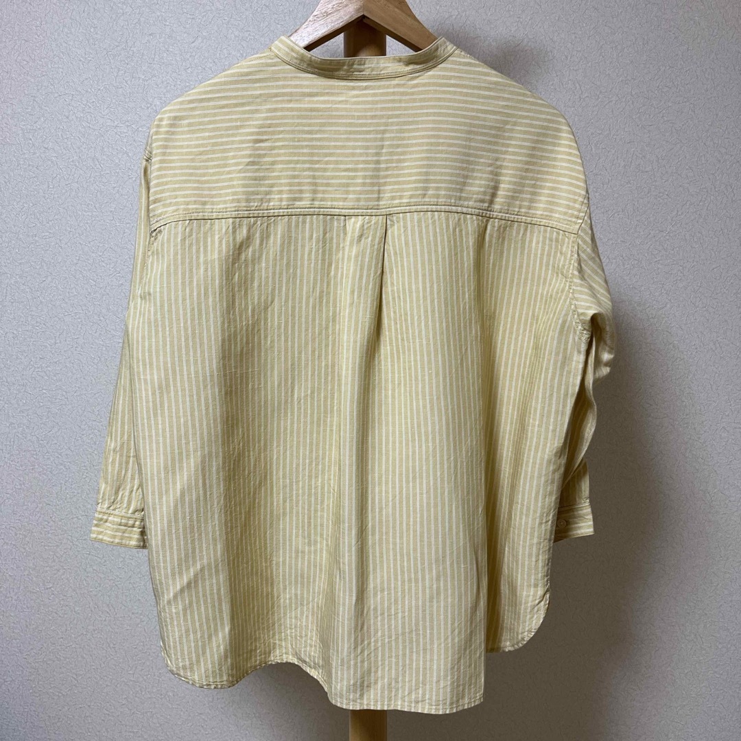 UNIQLO(ユニクロ)の【used】ユニクロ　リネンブレンドストライプバンドカラーシャツ　7分袖 レディースのトップス(シャツ/ブラウス(長袖/七分))の商品写真