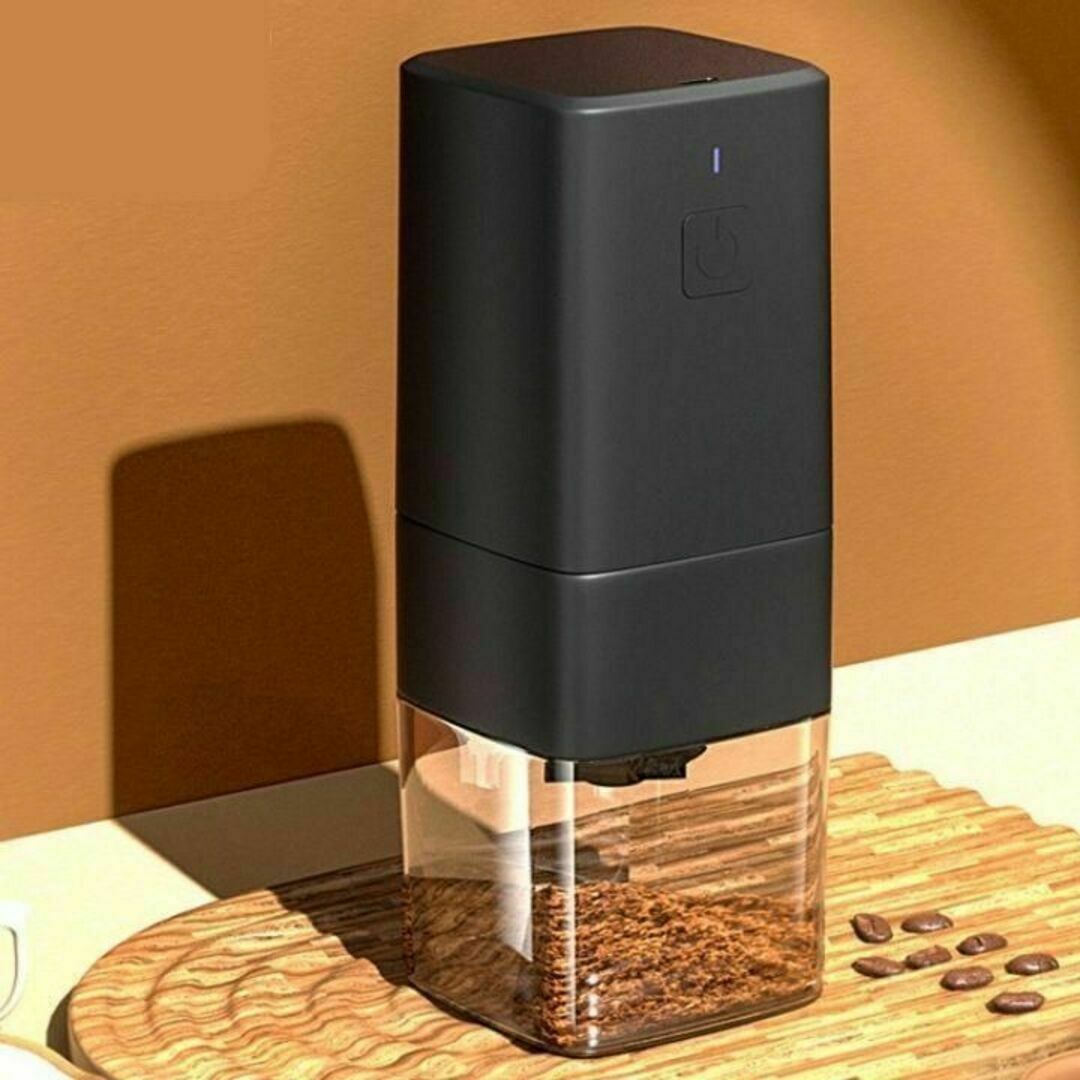 電動コーヒーミル ブラック 粗挽き細挽き調整可能 水洗可能 USB電源 匿名配送 スマホ/家電/カメラの調理家電(電動式コーヒーミル)の商品写真