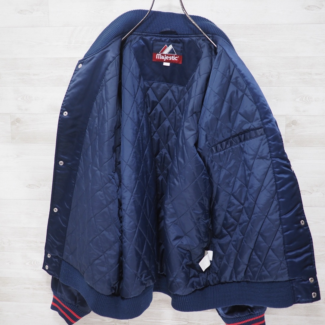 Majestic(マジェスティック)のMAJESTIC×CLEVELAND INDIANS サテンスタジャン-L メンズのジャケット/アウター(スタジャン)の商品写真