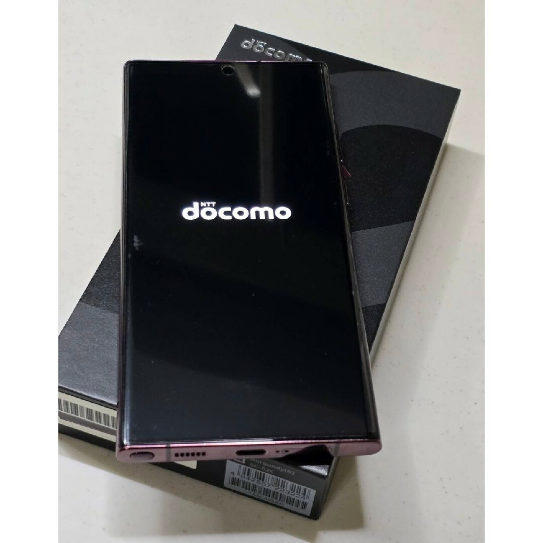 SAMSUNG(サムスン)のGalaxyS22ultra docomo バーガンディ 美品‼️ スマホ/家電/カメラのスマートフォン/携帯電話(スマートフォン本体)の商品写真