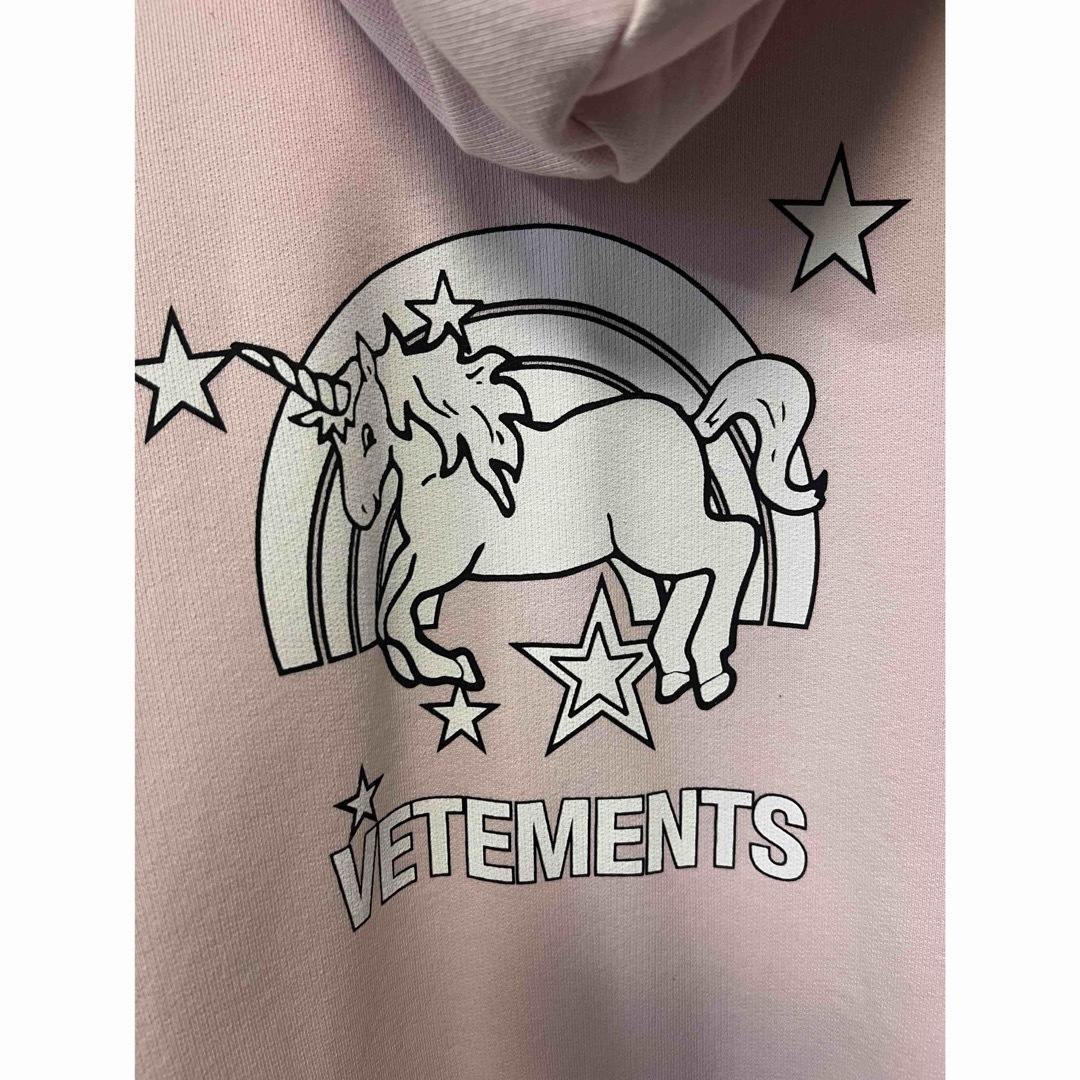 【250着限定】VETEMENTS ユニコーン パーカー タグ付き Sサイズ 【250着限定】VETEMENTS ユニコーン パーカー タグ付き Sサイズ