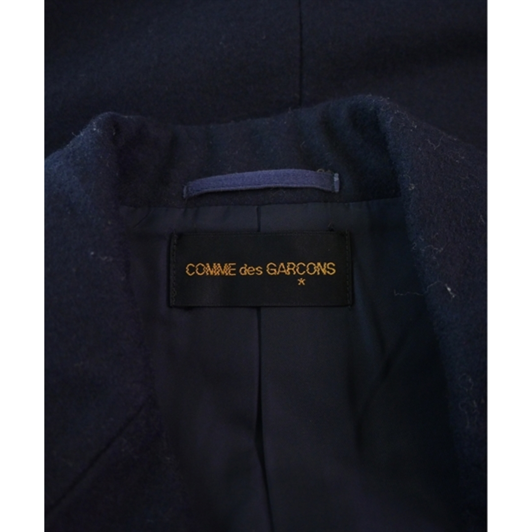 COMME des GARCONS(コムデギャルソン)のCOMME des GARCONS コムデギャルソン チェスターコート F 紺 【古着】【中古】 レディースのジャケット/アウター(チェスターコート)の商品写真