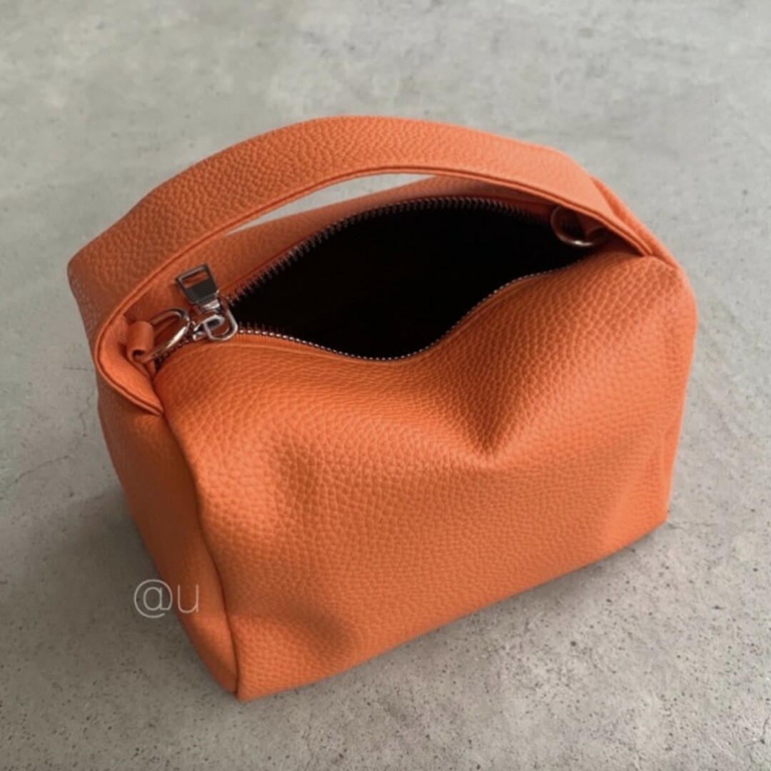 スクエア ボックス ショルダーバッグ 2way オレンジ 斜めがけ ハンドバッグ レディースのバッグ(ショルダーバッグ)の商品写真