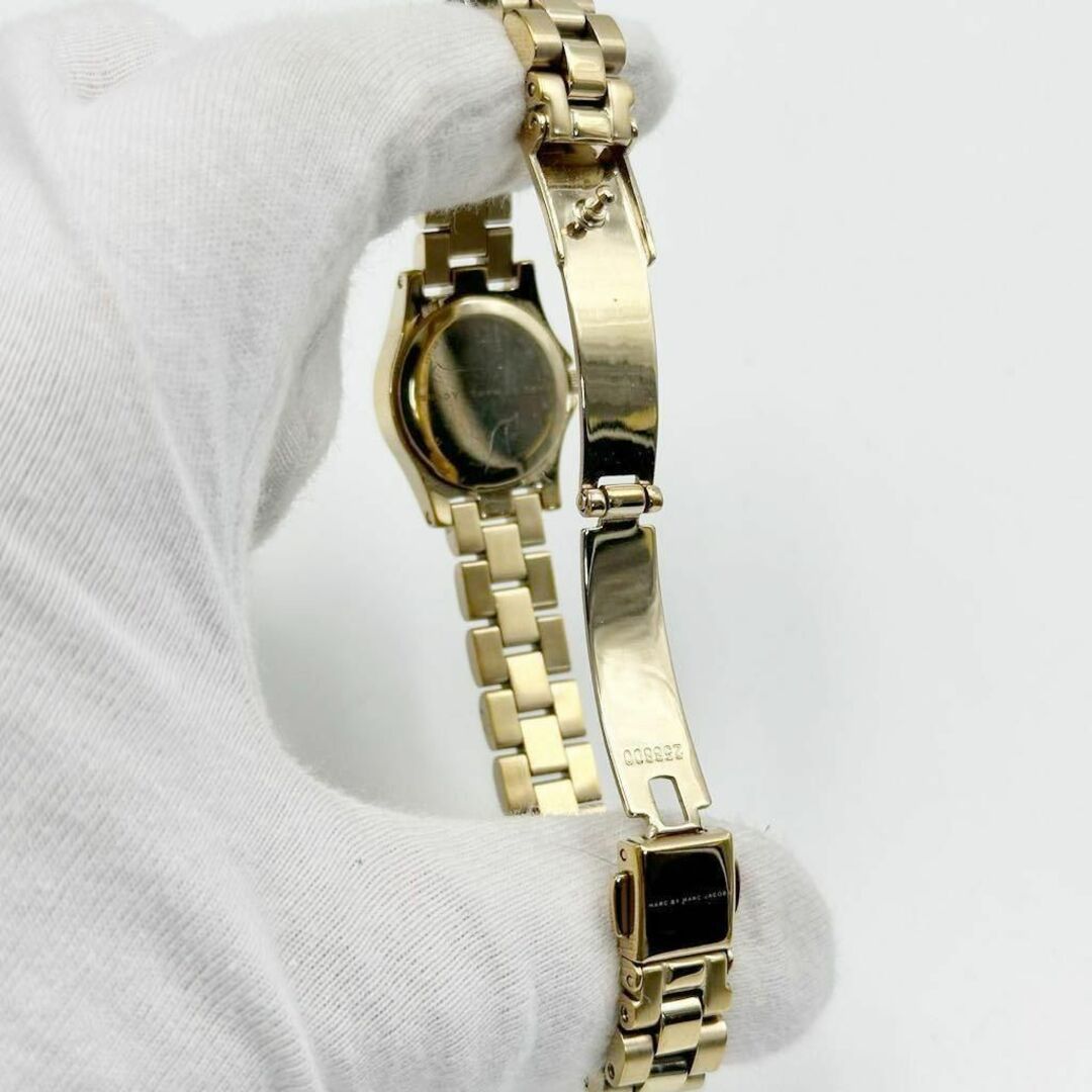 MARC BY MARC JACOBS(マークバイマークジェイコブス)の☆美品☆ MARC BY MARC JACOBS 腕時計 金 ゴールド レディースのファッション小物(腕時計)の商品写真