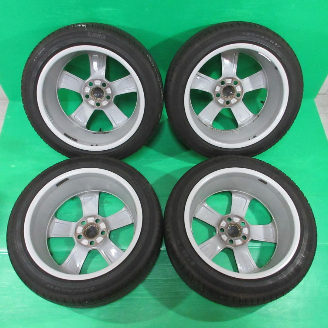 Volvo - ボルボ純正 V40 225/45R17 バリ山夏タイヤ VOLVO純正の Volvo - ボルボ純正 V40 225/45R17 バリ山夏タイヤ VOLVO純正の