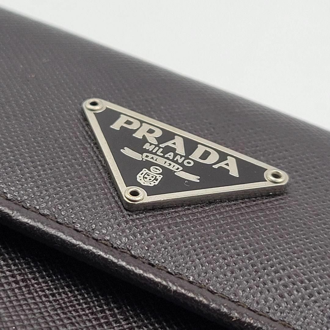 PRADA(プラダ)の☆ほぼ未使用☆ PRADA 折り財布 コンパクト サフィアーノ 三角プレート レディースのファッション小物(財布)の商品写真