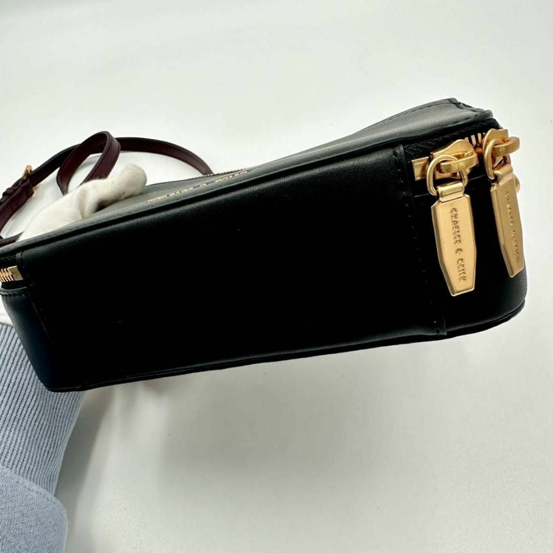 Charles and Keith(チャールズアンドキース)の☆新品☆ CHARLES&KEITH ショルダーバッグ 黒 ブラック レザー 革 レディースのバッグ(ショルダーバッグ)の商品写真