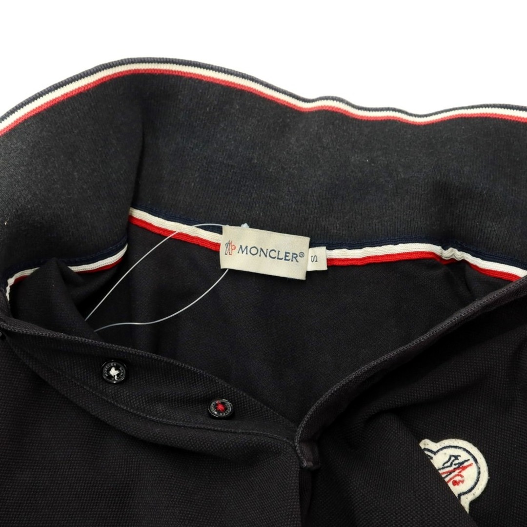 MONCLER(モンクレール)の【中古】モンクレール MONCLER コットン 鹿の子 半袖ポロシャツ ブラック【サイズS】【メンズ】 メンズのトップス(ポロシャツ)の商品写真