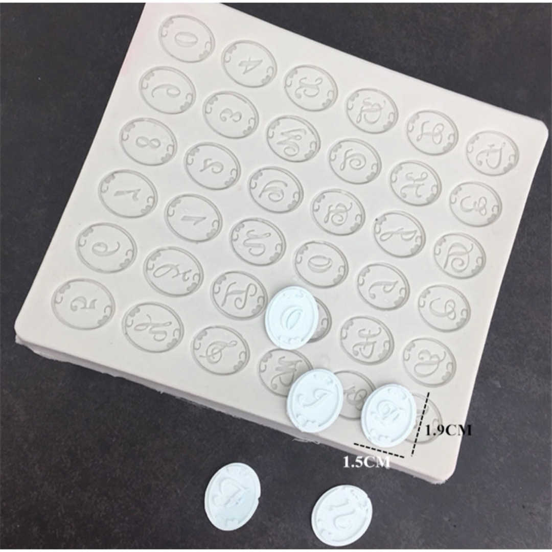 アンティーク調 アルファベット 数字 シリコンモールド コイン型 ハンドメイド ハンドメイドの素材/材料(型紙/パターン)の商品写真