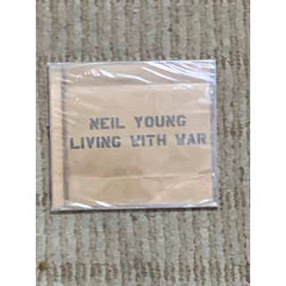 LIVING WITH WAR   ニール・ヤング　未開封CD  輸入盤(ポップス/ロック(洋楽))