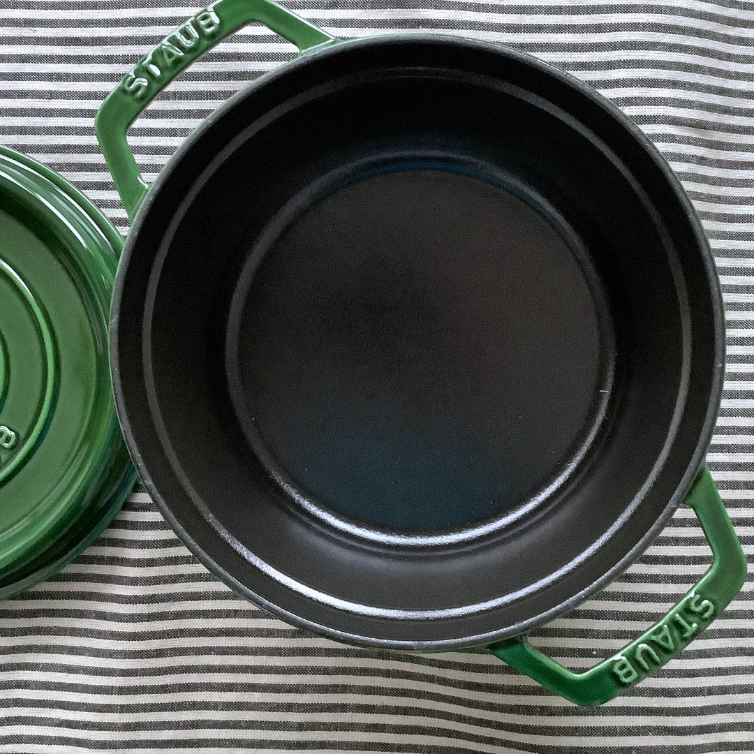 STAUB - 【ちょい傷あり ヘンケルスジャパン正規品】ストウブ