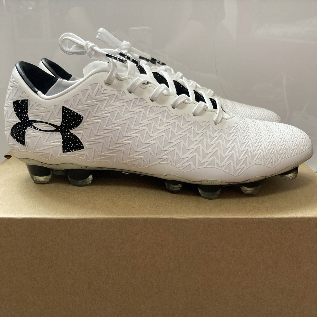 UNDER ARMOUR(アンダーアーマー)の激レア　アンダーアーマー　クラッチフィットフォース　3.0 HG スポーツ/アウトドアのサッカー/フットサル(シューズ)の商品写真