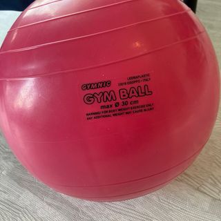 GYMNIC GYMBALL 30cm ピンク キッズ バランスボール(トレーニング用品)