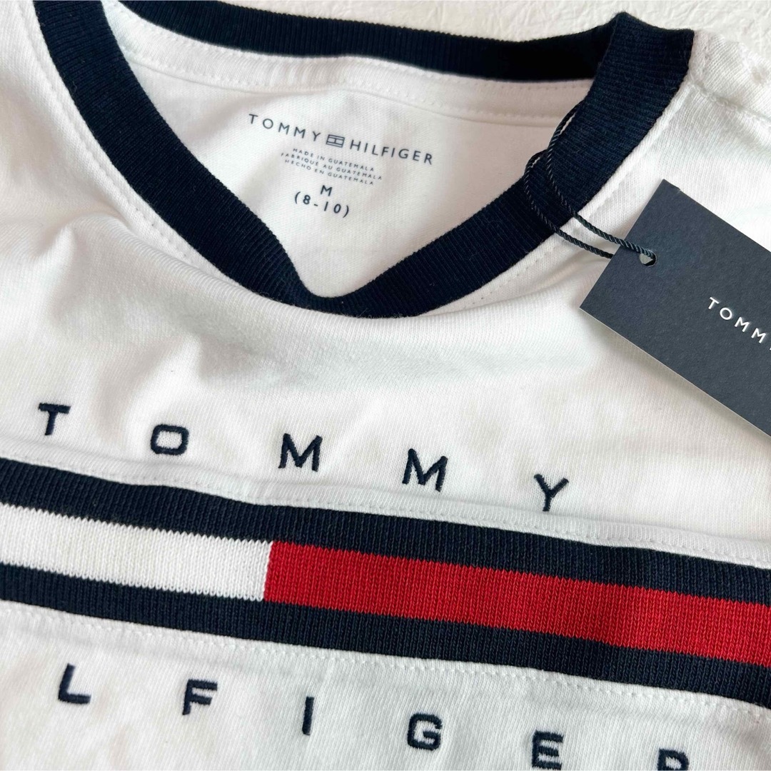 TOMMY HILFIGER(トミーヒルフィガー)のラスト1点◆トミーヒルフィガー キッズロゴ 半袖Tシャツ (M/8-10) キッズ/ベビー/マタニティのキッズ服男の子用(90cm~)(Tシャツ/カットソー)の商品写真