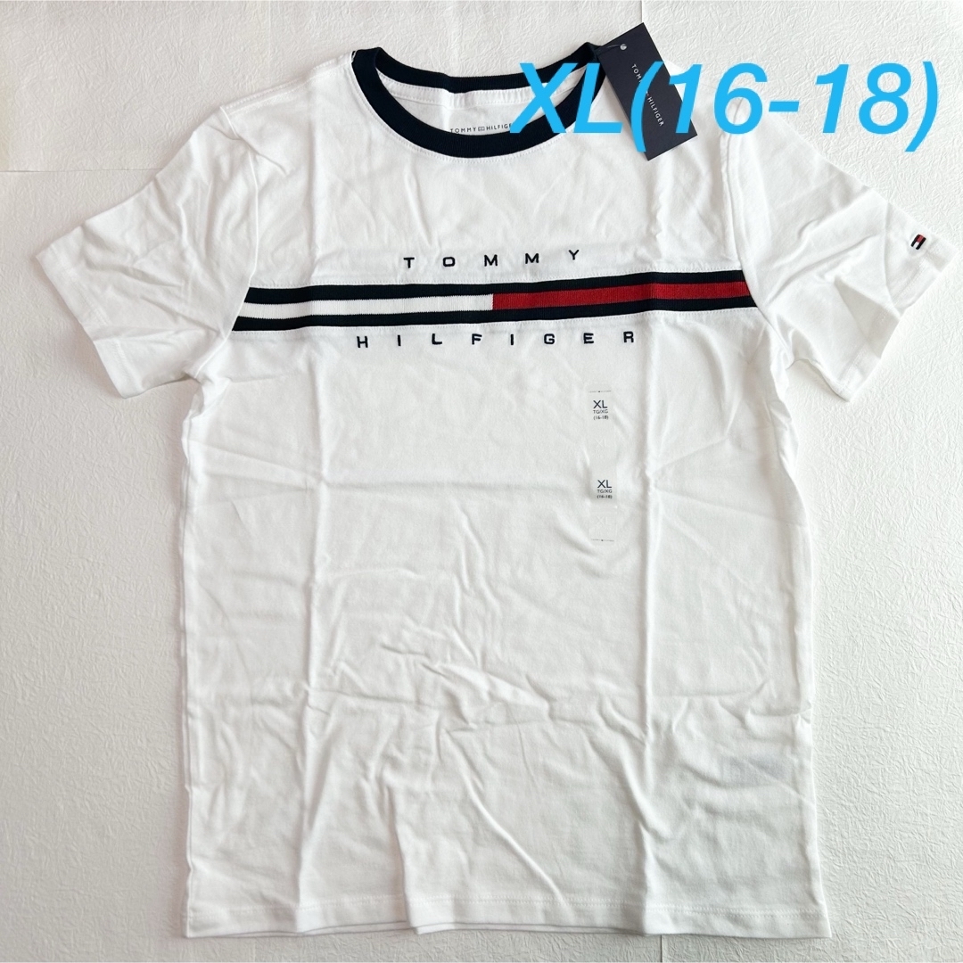 TOMMY HILFIGER(トミーヒルフィガー)のトミーヒルフィガー キッズロゴ 半袖Tシャツ (XL/16-18) キッズ/ベビー/マタニティのキッズ服男の子用(90cm~)(Tシャツ/カットソー)の商品写真