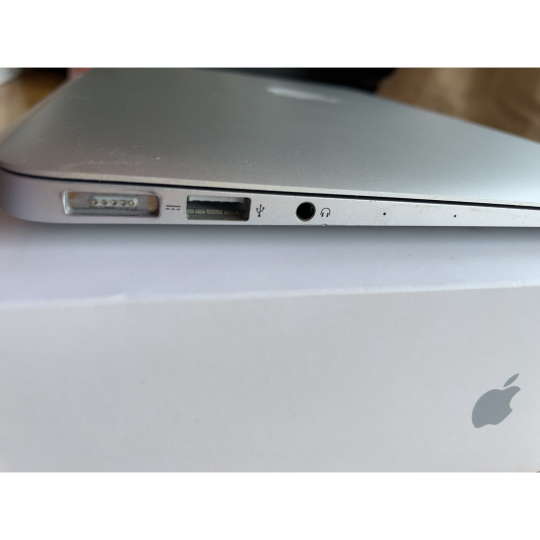 Mac (Apple)(マック)のMacBook Air 13inch(A1466) スマホ/家電/カメラのPC/タブレット(ノートPC)の商品写真