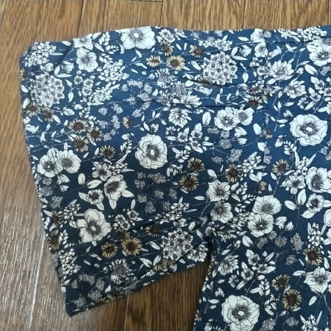 UNIQLO(ユニクロ)のUNIQLO Studio Sanderson BLUE レディースのトップス(カットソー(半袖/袖なし))の商品写真