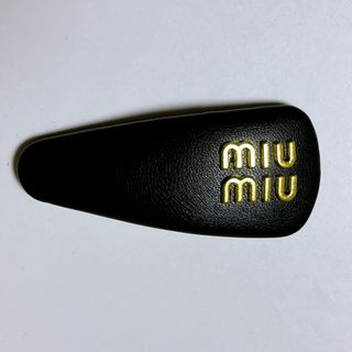 ミュウミュウ ヘアピンの通販 48点 | miumiuのレディースを買うならラクマ