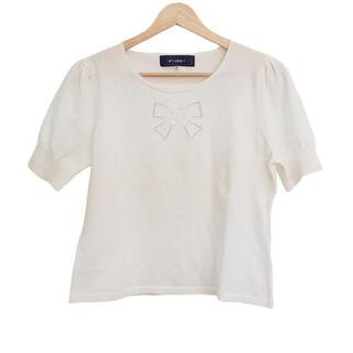 エムズグレイシー(M'S GRACY)のM'S GRACY(エムズグレイシー) 半袖セーター サイズ40 M レディース美品  - 白 刺繍/リボン(ニット/セーター)