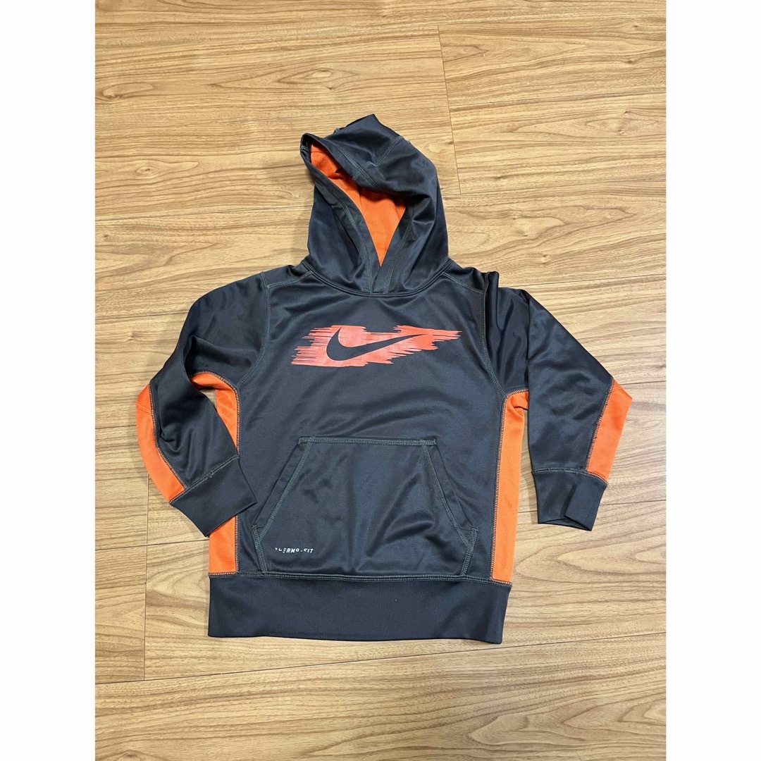 NIKE(ナイキ)のNIKE パーカートレーナー　XS キッズ/ベビー/マタニティのキッズ服男の子用(90cm~)(その他)の商品写真