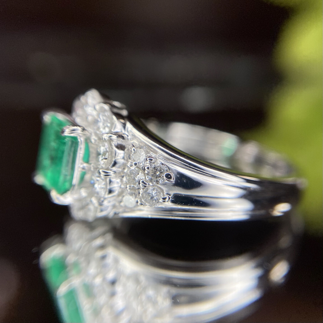 『専用です』天然エメラルド ダイヤモンド 計1.36ct PT900 レディースのアクセサリー(リング(指輪))の商品写真