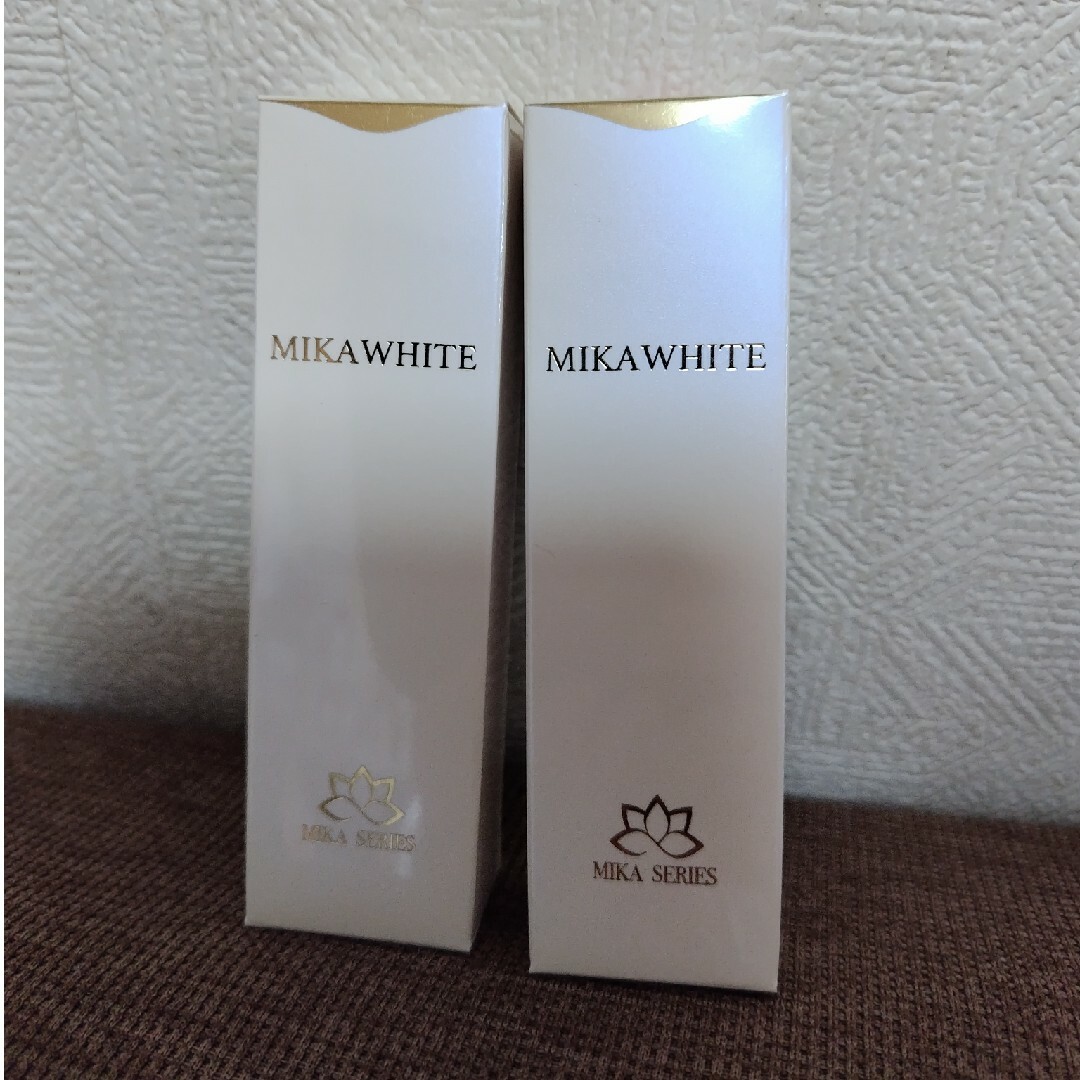 お値下げ中！未開封☆２個☆ミカホワイト 歯磨き粉 MIKA WHITE 30g コスメ/美容のオーラルケア(歯磨き粉)の商品写真