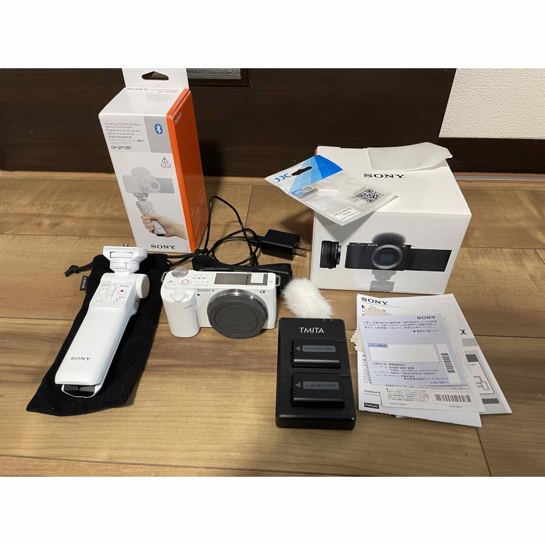 卸し売り購入 ※うちさん専用(新品同様・おまけ付き)zv-e10 ダブル 卸し売り購入 ※うちさん専用(新品同様・おまけ付き)zv-e10 ダブル