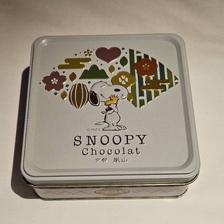 スヌーピー(SNOOPY)のスヌーピー　チョコレート限定缶　ほうじ茶チョコ入り(菓子/デザート)