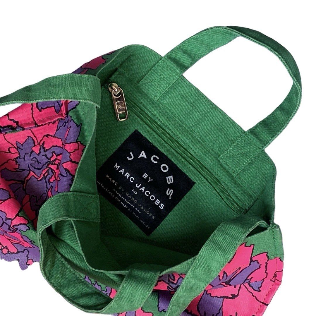 MARC BY MARC JACOBS(マークバイマークジェイコブス)のマークバイマークジェイコブス　ショルダーキャンバスバッグ　花柄 レディースのバッグ(ショルダーバッグ)の商品写真