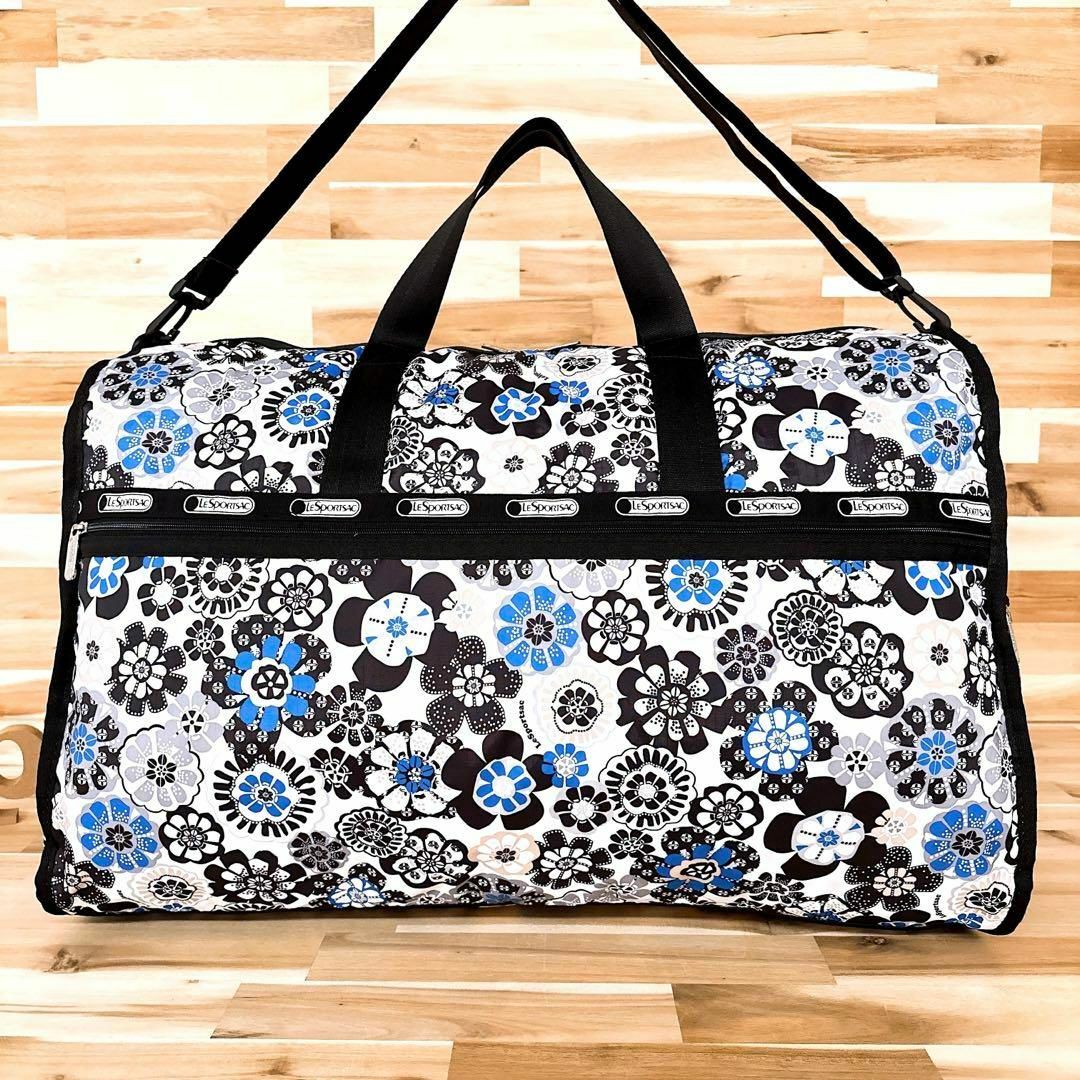 LeSportsac(レスポートサック)の超特大/希少【レスポートサック】花柄 フラワー プリント ボストンバッグ 白×黒 レディースのバッグ(ボストンバッグ)の商品写真