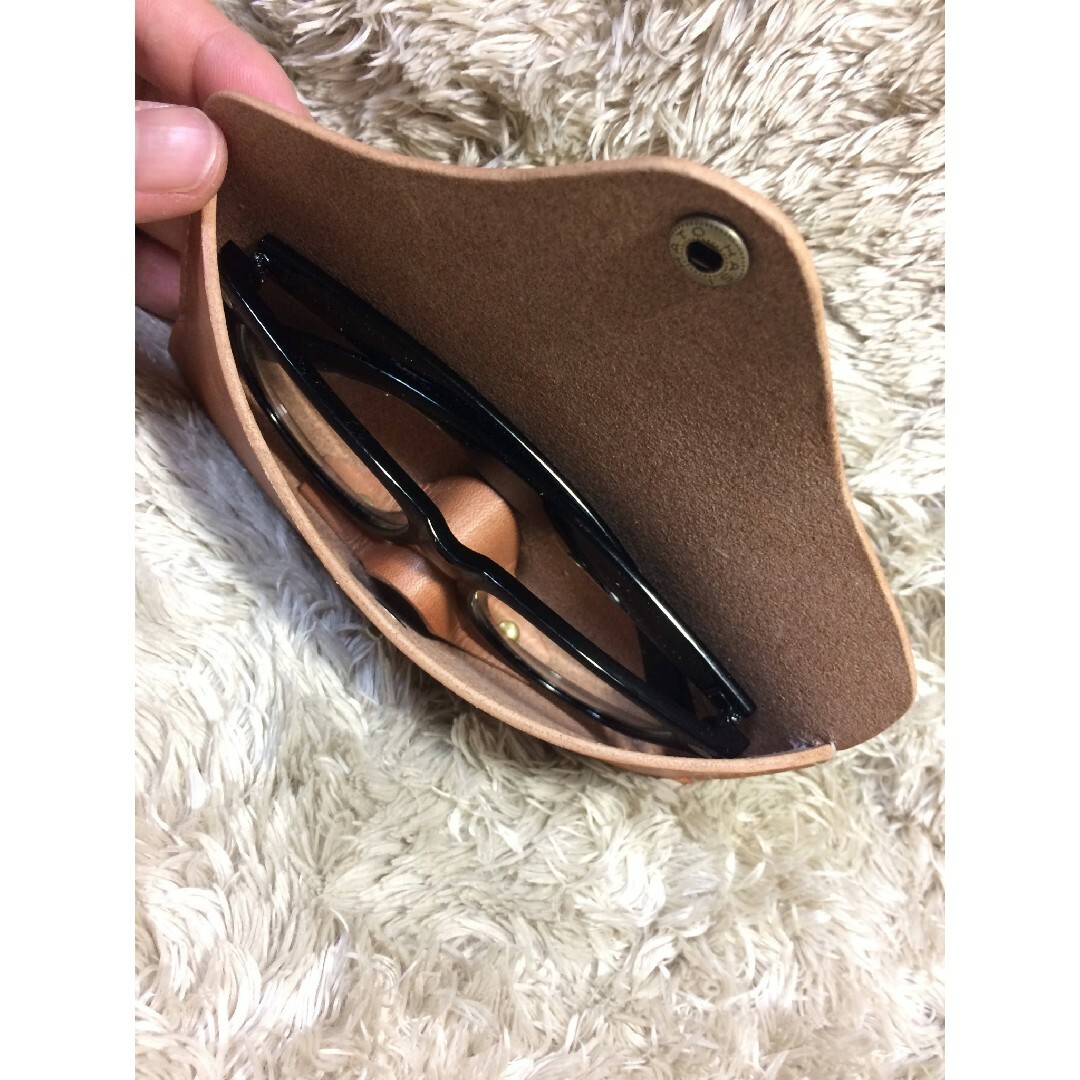 leather メガネケース☆国内最高峰栃木レザー仕様 レディースのファッション小物(サングラス/メガネ)の商品写真