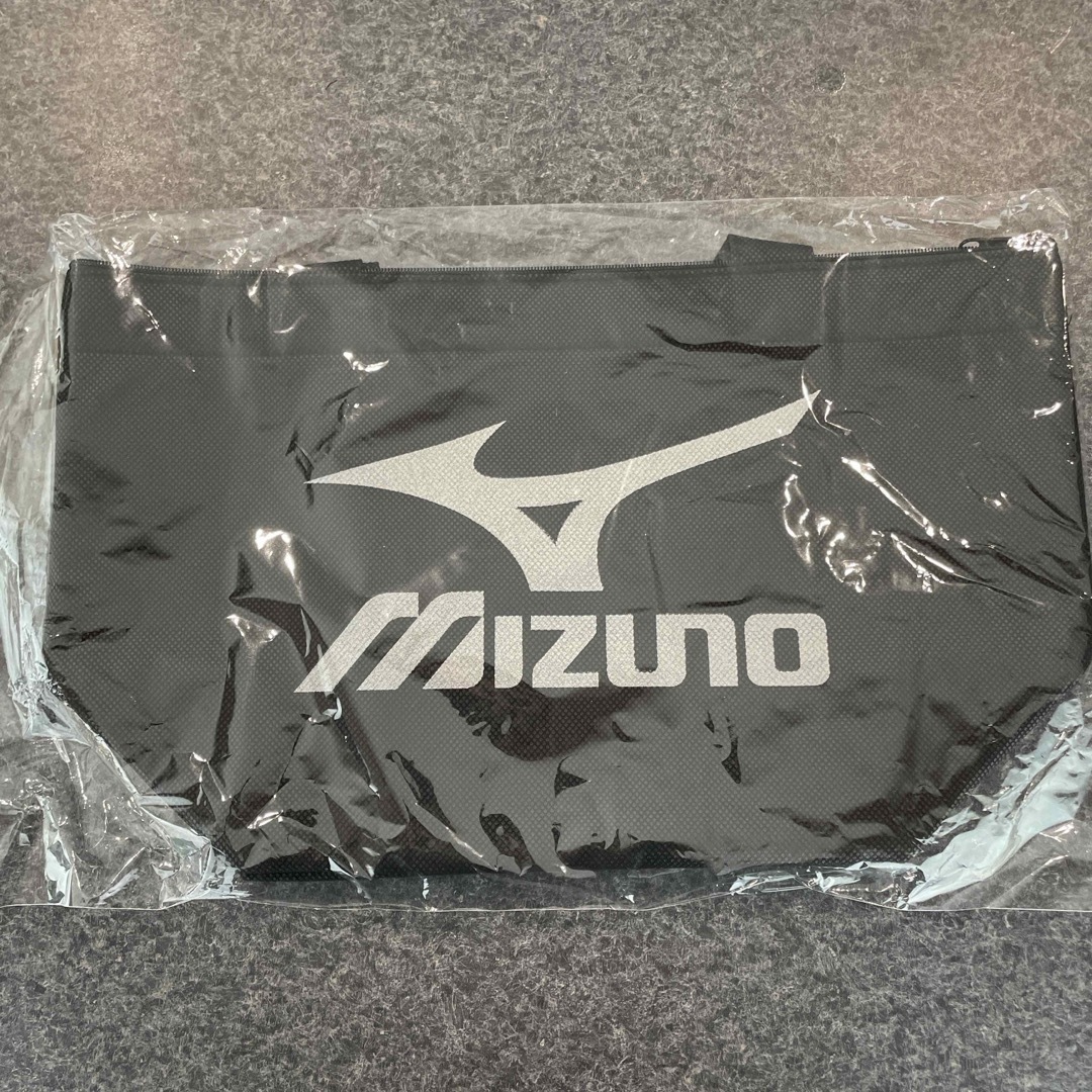 MIZUNO(ミズノ)の不織布保冷トート インテリア/住まい/日用品のキッチン/食器(弁当用品)の商品写真